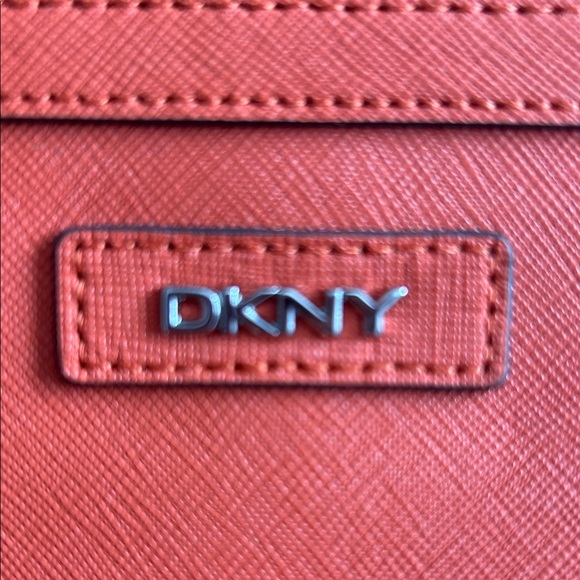 DKNY Vibrant Orange Leather Wristlet - Picture 2 of 4
